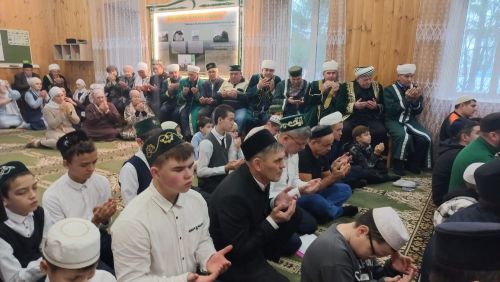 Татарстан Диния назәрәте рәисе, мөфти Камил Сәмигуллин Борындык авылы мәчетенең 130 еллык тантанасында катнашты