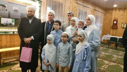 Татарстан Диния назәрәте рәисе, мөфти Камил Сәмигуллин Борындык авылы мәчетенең 130 еллык тантанасында катнашты