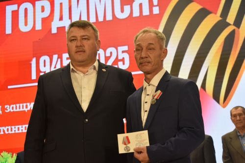 В Кайбицах чествовали отцов, сыновья которых проявили мужество и отвагу в зоне спецоперации