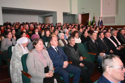 В Кайбицах прошел большой праздничный концерт