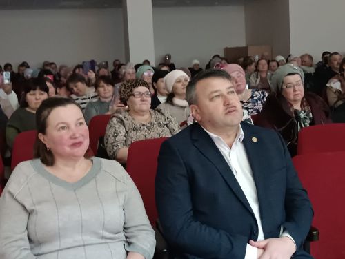 СВОга гуманитар ярдәм җибәрү өчен оештырылган хәйрия концерты Хуҗа Хәсәндә узды