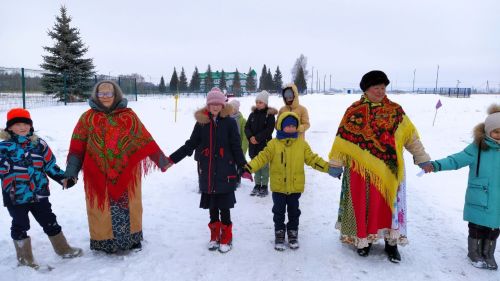 В первый день весны в Куланге отпраздновали Масленицу