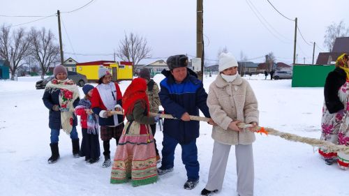 В Малых Мемях отпраздновали  широкую Масленицу