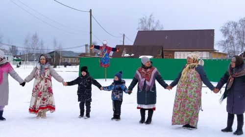 В Малых Мемях отпраздновали  широкую Масленицу