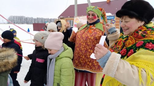 В первый день весны в Куланге отпраздновали Масленицу