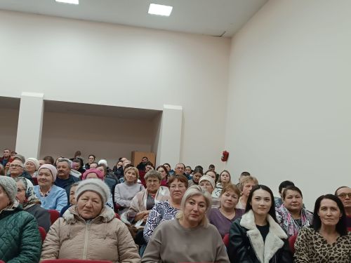 СВОга гуманитар ярдәм җибәрү өчен оештырылган хәйрия концерты Хуҗа Хәсәндә узды