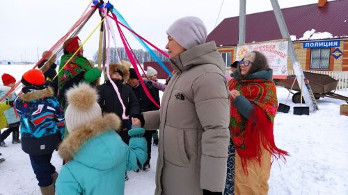 В первый день весны в Куланге отпраздновали Масленицу