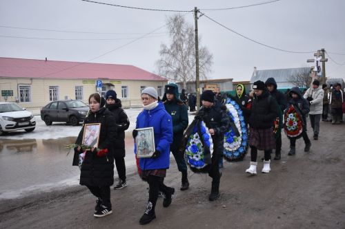 В Кайбицком районе простились с земляком, погибшим в зоне специальной военной операции