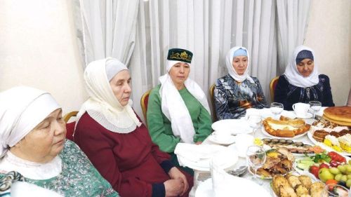Ифтар-маджлис в честь Священного месяца Рамадан в Кайбицах провела семья предпринимателей Равиля и Ильсии Залялиевых