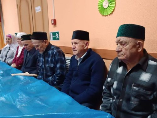 Салтыйганда дүрт гаилә берләшеп авыл халкы өчен ифтар ашы үткәрде