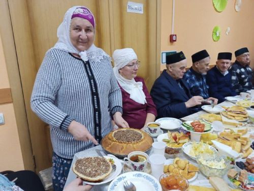 Салтыйганда дүрт гаилә берләшеп авыл халкы өчен ифтар ашы үткәрде