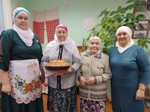 Салтыйганда дүрт гаилә берләшеп авыл халкы өчен ифтар ашы үткәрде
