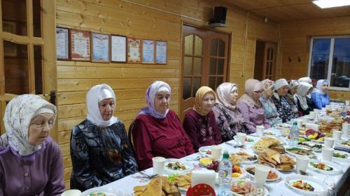 Семья Сунгатуллиных из Больших Кайбиц провела благотворительный ифтар