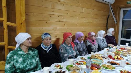 Семья Сунгатуллиных из Больших Кайбиц провела благотворительный ифтар