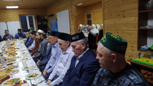 Семья Сунгатуллиных из Больших Кайбиц провела благотворительный ифтар