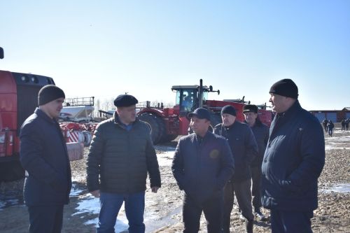 В Кайбицком районе проверили готовность техники к весенним полевым работам