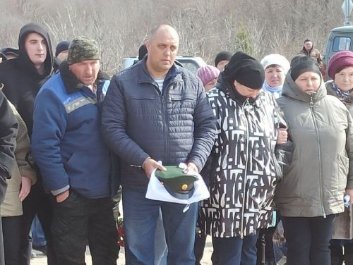 В Кайбицах простились с погибшим в зоне спецоперации бойцом