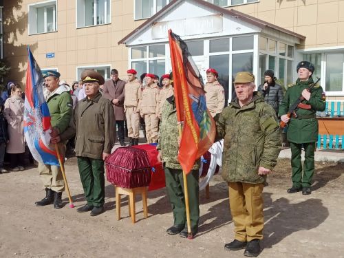 В Кайбицах простились с погибшим в зоне спецоперации бойцом