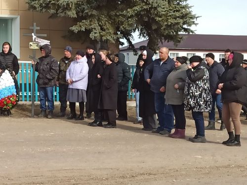 В Кайбицах простились с погибшим в зоне спецоперации бойцом
