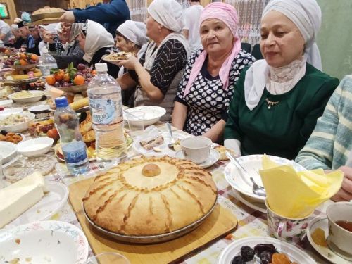 Борындык авылында район башлыгы катнашында зур ифтар узды