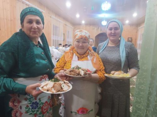 Борындык авылында район башлыгы катнашында зур ифтар узды