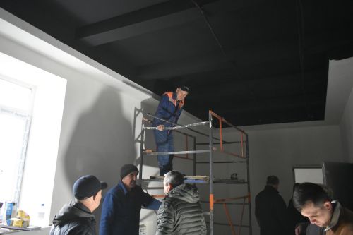 В Корноуховском доме культуры продолжается капитальный ремонт