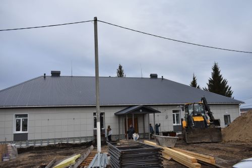 В Корноуховском доме культуры продолжается капитальный ремонт