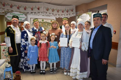 Семья Хайбуллиных из Бурундуков стала победителем зонального конкурса родословных