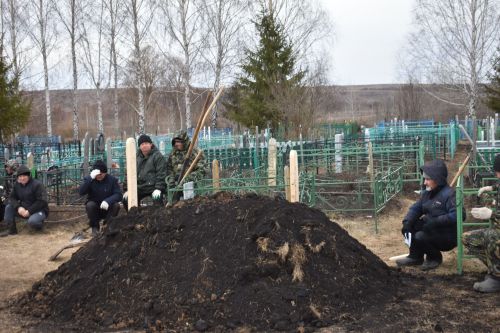 Кайбычта махсус хәрби операция зонаснда һәлак булган солдат белән хушлаштылар