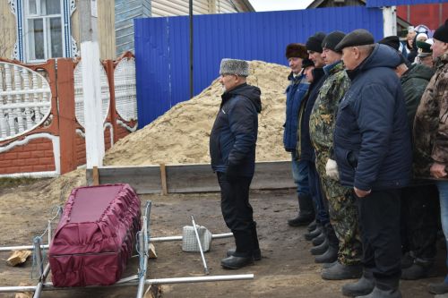 Кайбычта махсус хәрби операция зонаснда һәлак булган солдат белән хушлаштылар