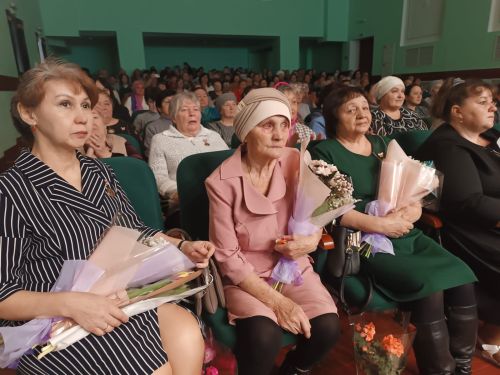 Глава района встретился с матерями защитников страны в специальной военной операции
