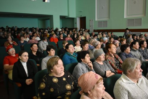 Глава района встретился с матерями защитников страны в специальной военной операции