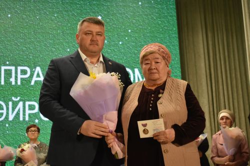 Глава района встретился с матерями защитников страны в специальной военной операции