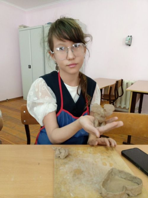 В центре внешкольной работы «ЭКО» в Кайбицах состоялся мастер-класс по лепке из глины