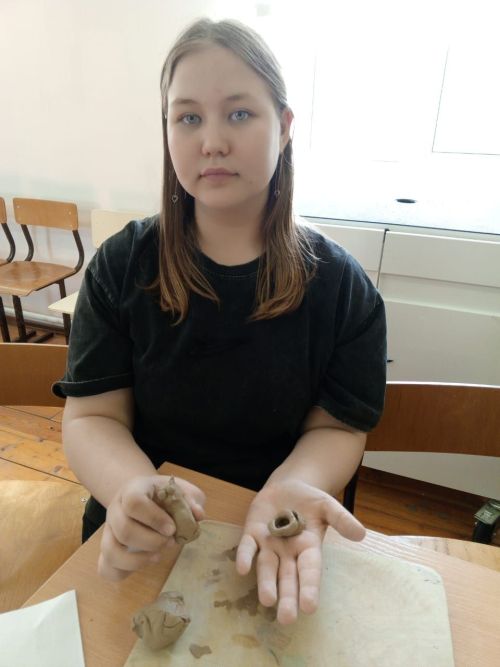 В центре внешкольной работы «ЭКО» в Кайбицах состоялся мастер-класс по лепке из глины