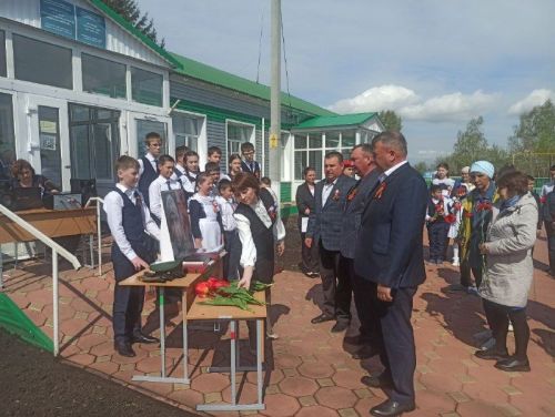 Борындыкта солдат исеме мәңгеләштерелде