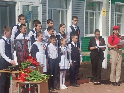 Борындыкта солдат исеме мәңгеләштерелде