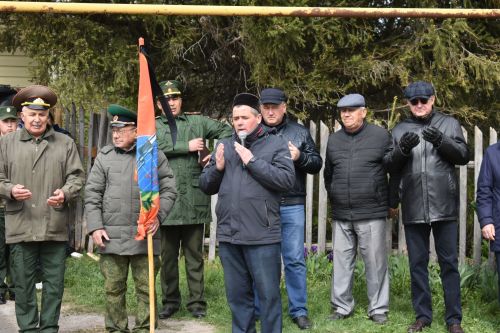 Олы Кайбычта махсус хәрби операция зонасында һәлак булган авылдашлары белән хушлаштылар