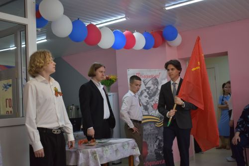 Кайбычтагы Картлар һәм инвалидлар йортына район башлыгы һәм лицейчылар килде