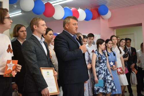 Кайбычтагы Картлар һәм инвалидлар йортына район башлыгы һәм лицейчылар килде
