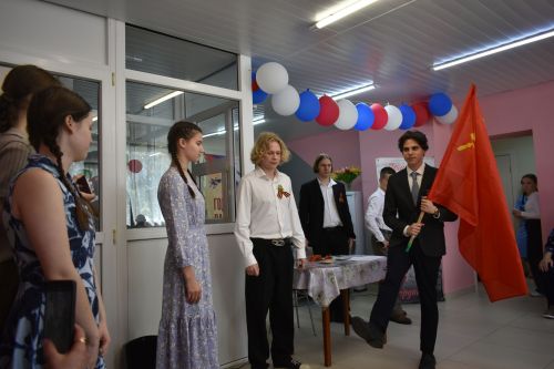 Кайбычтагы Картлар һәм инвалидлар йортына район башлыгы һәм лицейчылар килде