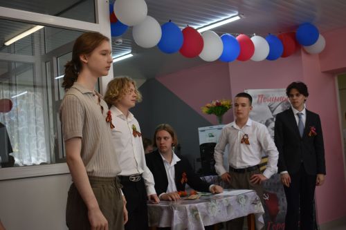 Кайбычтагы Картлар һәм инвалидлар йортына район башлыгы һәм лицейчылар килде