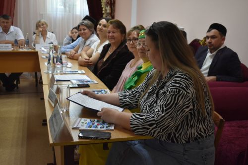 В Кайбицком районе состоялся круглый стол на тему «Культура семейных отношений»