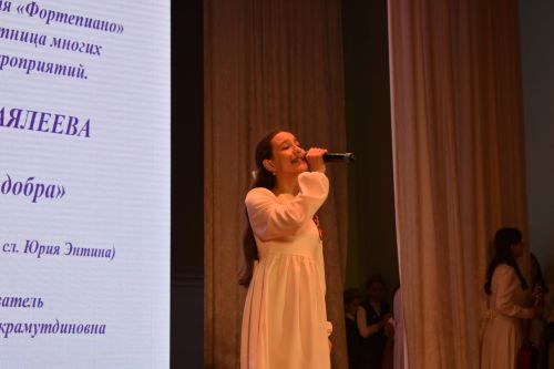 Кайбычның балалар сәнгать мәктәбе укучылары һәм укытучылары «Җиңүле яз җыры» дип исемләнгән концерт куйды