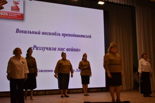 Кайбычның балалар сәнгать мәктәбе укучылары һәм укытучылары «Җиңүле яз җыры» дип исемләнгән концерт куйды