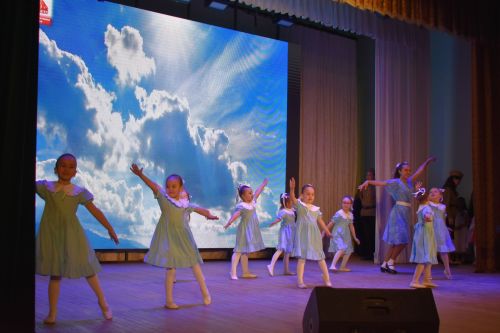 Кайбычның балалар сәнгать мәктәбе укучылары һәм укытучылары «Җиңүле яз җыры» дип исемләнгән концерт куйды