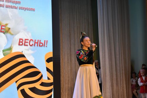 Кайбычның балалар сәнгать мәктәбе укучылары һәм укытучылары «Җиңүле яз җыры» дип исемләнгән концерт куйды