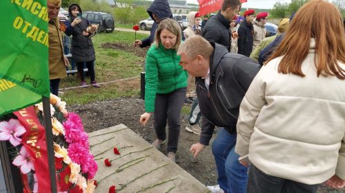 В Нижней Куланге торжественно открыли памятник воинам Великой Отечественной войны