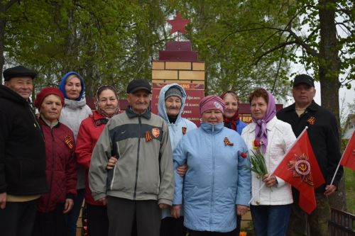 Камыллы авылында яңа һәйкәл ачылды