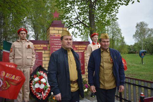 Камыллы авылында яңа һәйкәл ачылды